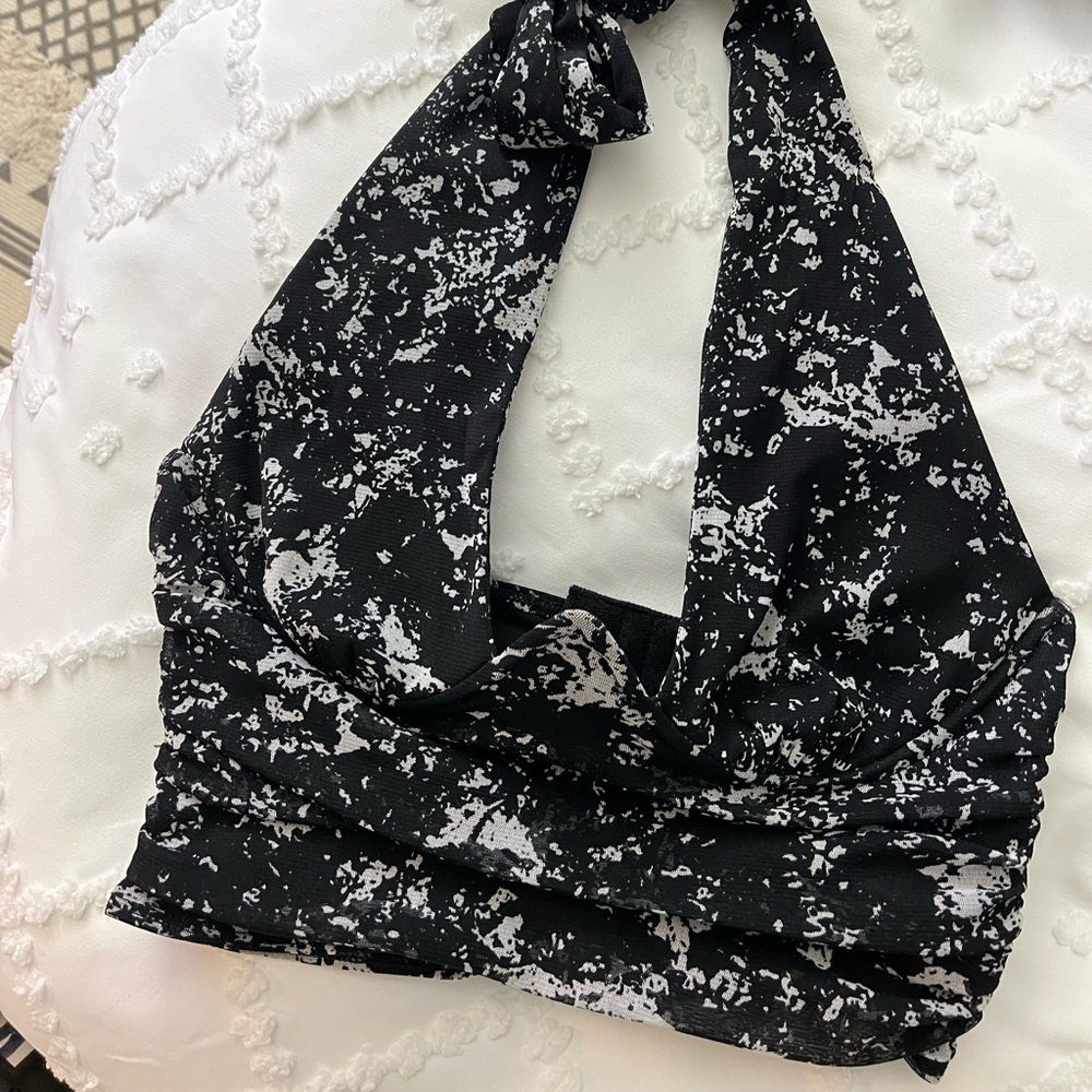 Underwire crop